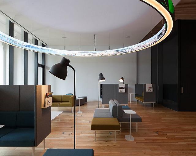 搭配適當(dāng)?shù)膶?shí)木地板 搭配適當(dāng)?shù)膶?shí)木地板